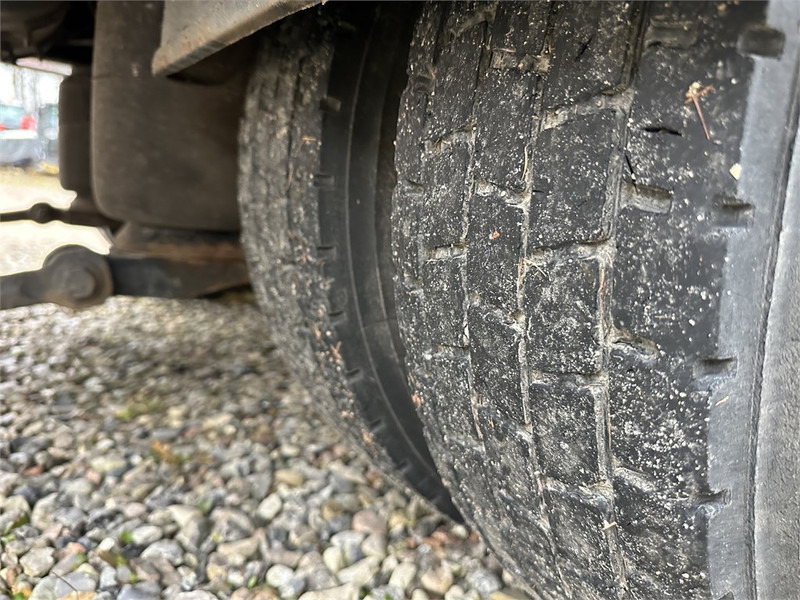 Vrachtwagen met open laadbak Iveco Eurocargo 80 E18: afbeelding 12 Vrachtwagen met open laadbak Iveco Eurocargo 80 E18: afbeelding 12