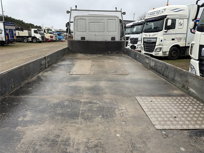 Vrachtwagen met open laadbak Iveco Eurocargo 80 E18: afbeelding 15 Vrachtwagen met open laadbak Iveco Eurocargo 80 E18: afbeelding 15