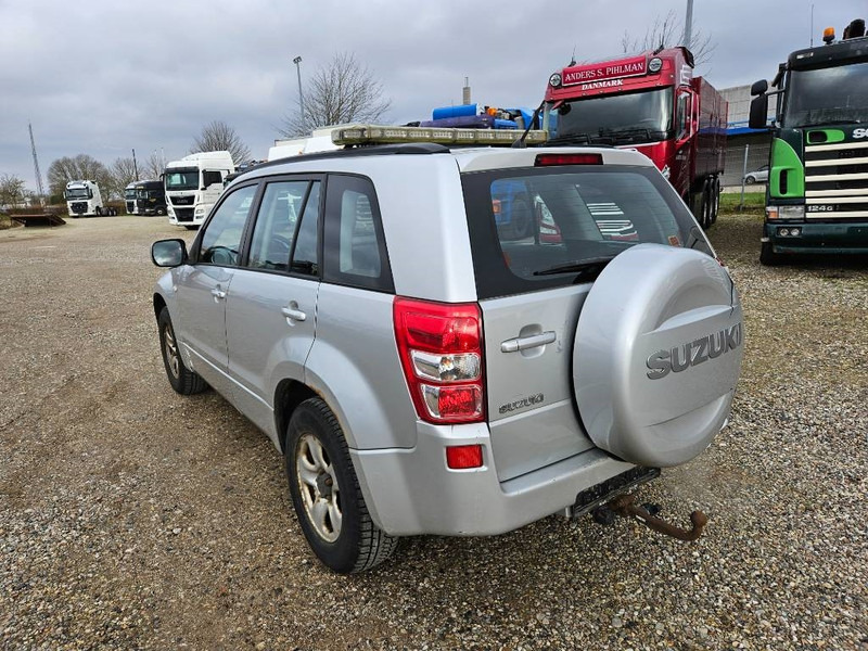 Suzuki Grand Vitara 2,0 GLX aut. Van 5d - Bestelwagen gesloten laadbak: afbeelding 3 Suzuki Grand Vitara 2,0 GLX aut. Van 5d - Bestelwagen gesloten laadbak: afbeelding 3