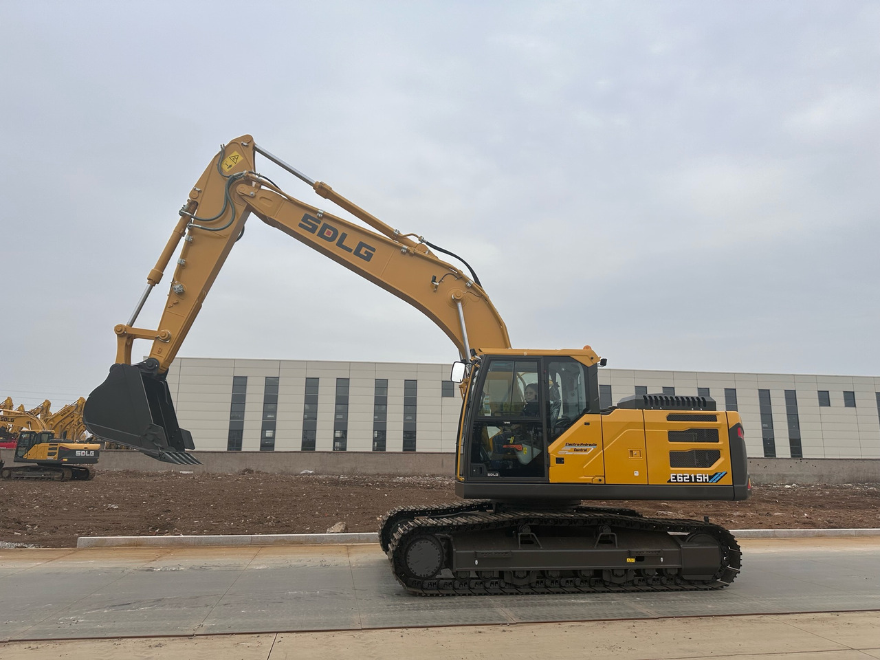 SDLG E6215H - Rupsgraafmachine: afbeelding 2 SDLG E6215H - Rupsgraafmachine: afbeelding 2