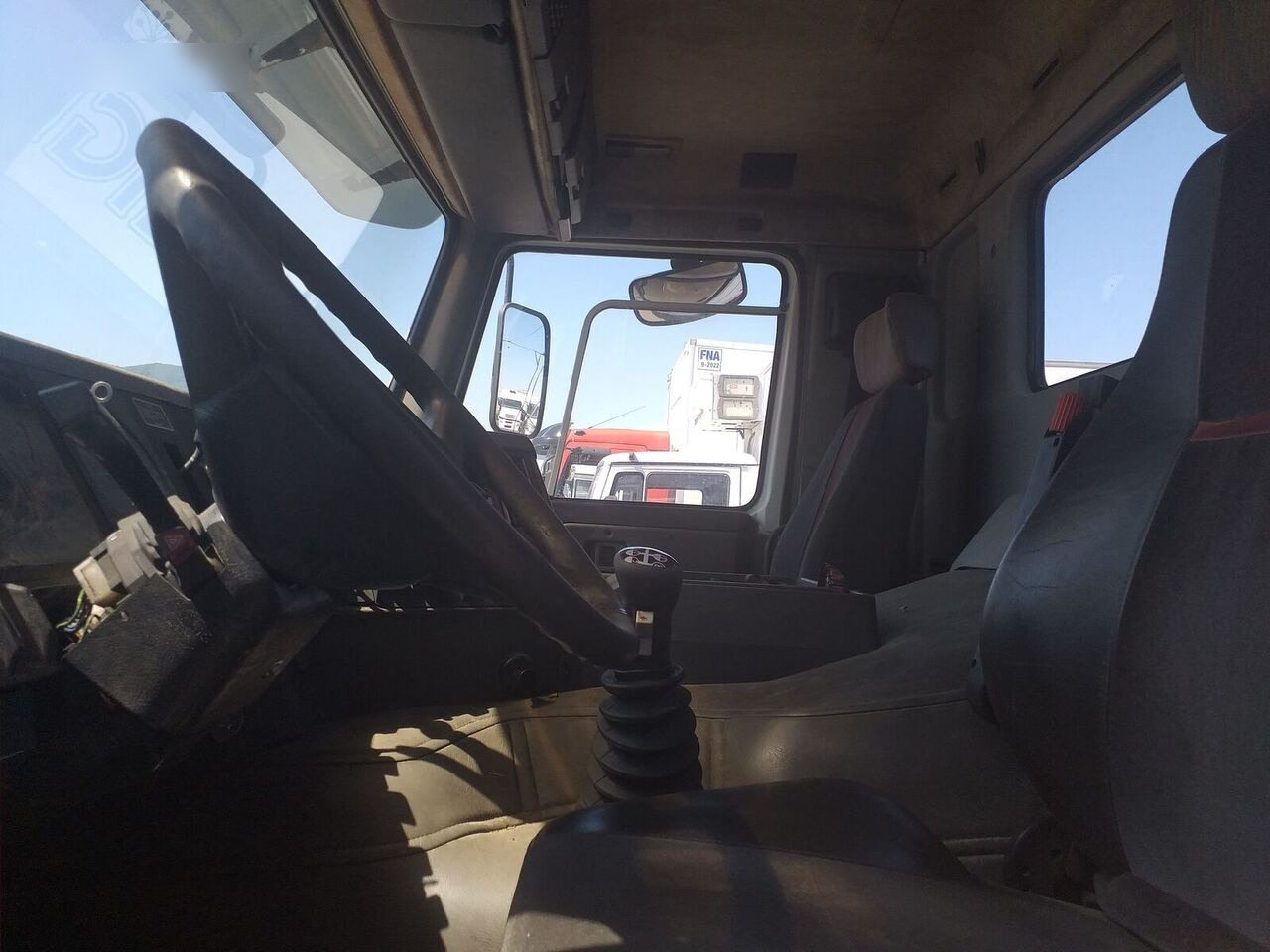 Vrachtwagen met open laadbak Volvo FL 10.320: afbeelding 10