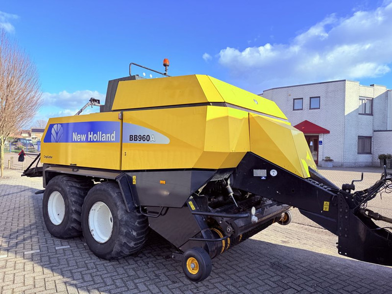 New Holland BB960A CropCutter 120x90 - Landbouwmachine: afbeelding 2 New Holland BB960A CropCutter 120x90 - Landbouwmachine: afbeelding 2