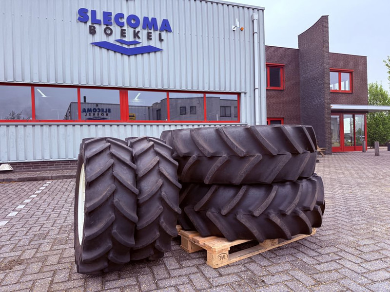 Mitas 420/70R30 & 300/70R20 Compl wheel - Banden en velgen: afbeelding 1 Mitas 420/70R30 & 300/70R20 Compl wheel - Banden en velgen: afbeelding 1