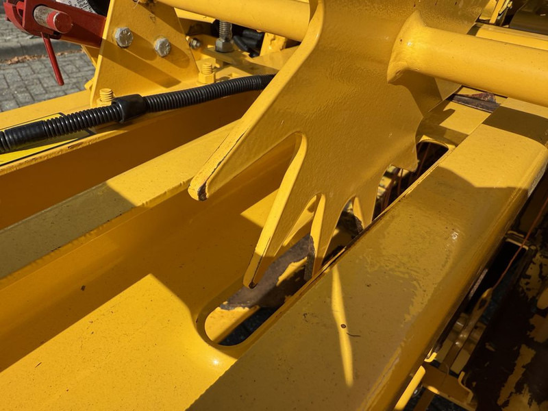 Vierkante balenpers New Holland BC5060 Mini Balenpers: afbeelding 7 Vierkante balenpers New Holland BC5060 Mini Balenpers: afbeelding 7