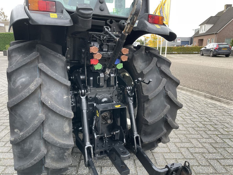 New Holland T4.80N - Tractor: afbeelding 2 New Holland T4.80N - Tractor: afbeelding 2