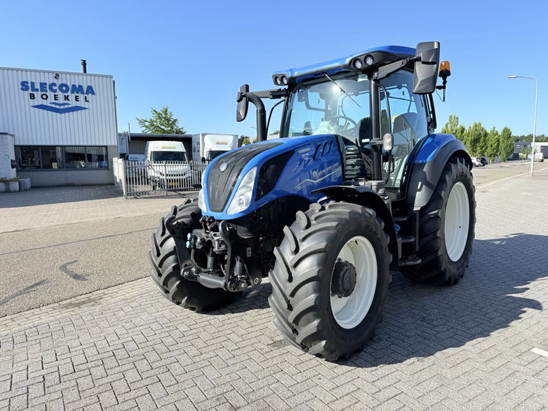 New Holland T5.140 Dynamic Command - Tractor: afbeelding 2 New Holland T5.140 Dynamic Command - Tractor: afbeelding 2