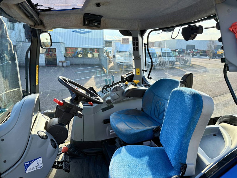 New Holland T6010 Plus + 750TL Voorlader - Tractor: afbeelding 5 New Holland T6010 Plus + 750TL Voorlader - Tractor: afbeelding 5