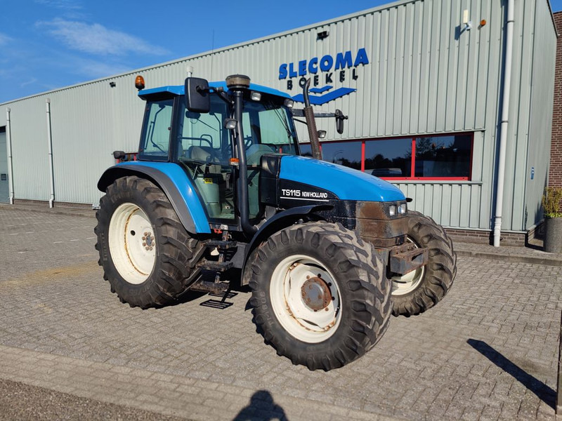 New Holland TS115 - Tractor: afbeelding 4 New Holland TS115 - Tractor: afbeelding 4