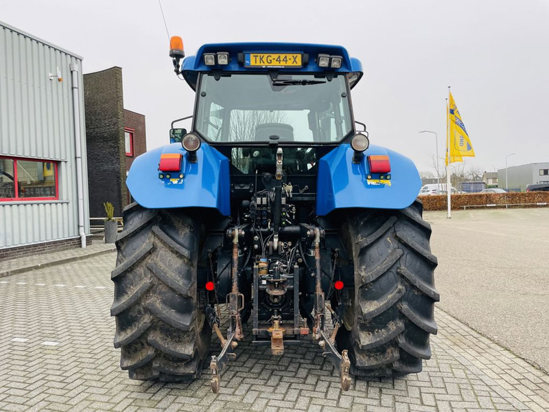 New Holland TVT 135 Transmissie CVT fronthef pto - Tractor: afbeelding 2 New Holland TVT 135 Transmissie CVT fronthef pto - Tractor: afbeelding 2