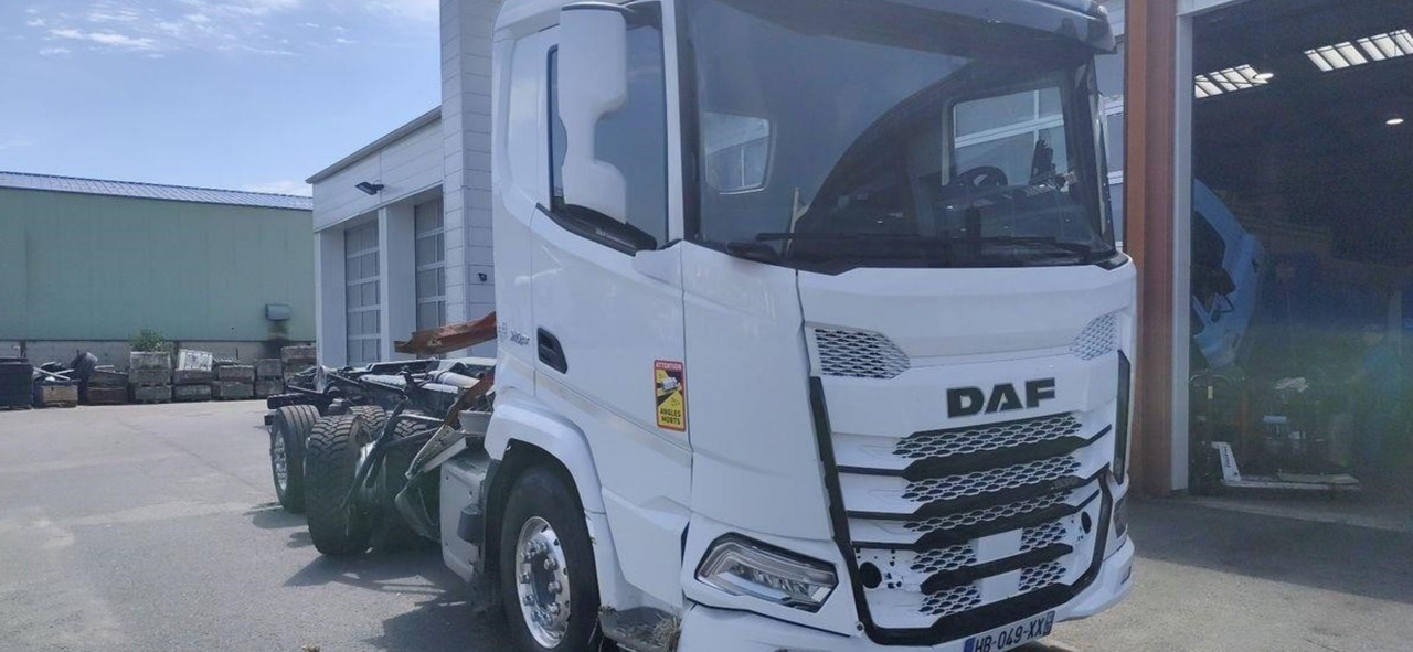 DAF XF 530 - Haakarmsysteem vrachtwagen: afbeelding 2 DAF XF 530 - Haakarmsysteem vrachtwagen: afbeelding 2