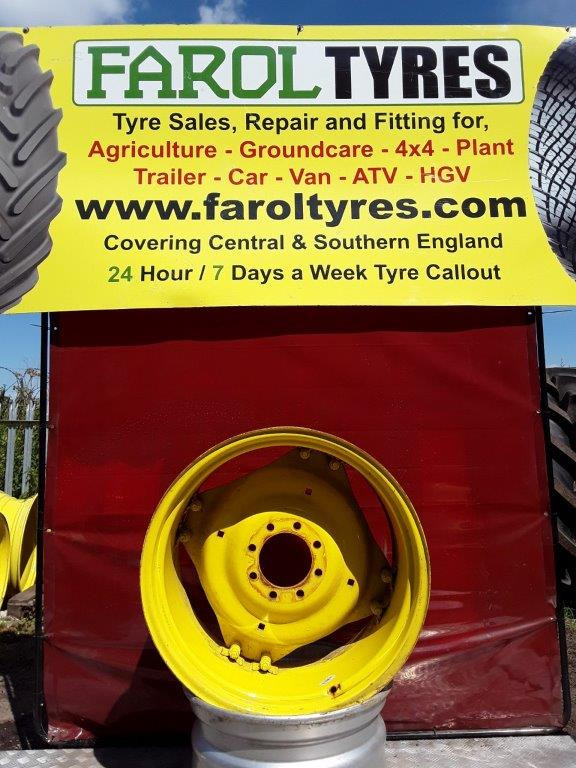 13X28 Used John Deere Rim - Velg voor Landbouwmachine: afbeelding 1 13X28 Used John Deere Rim - Velg voor Landbouwmachine: afbeelding 1