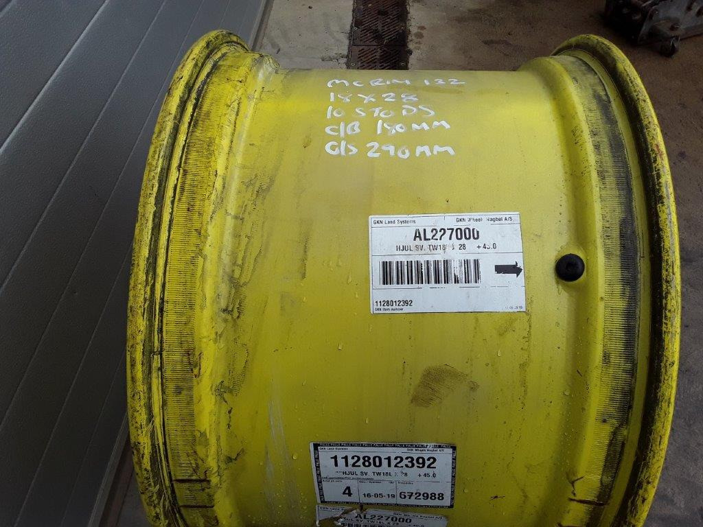 18X28 John Deere Used Rim - Velg voor Landbouwmachine: afbeelding 2 18X28 John Deere Used Rim - Velg voor Landbouwmachine: afbeelding 2