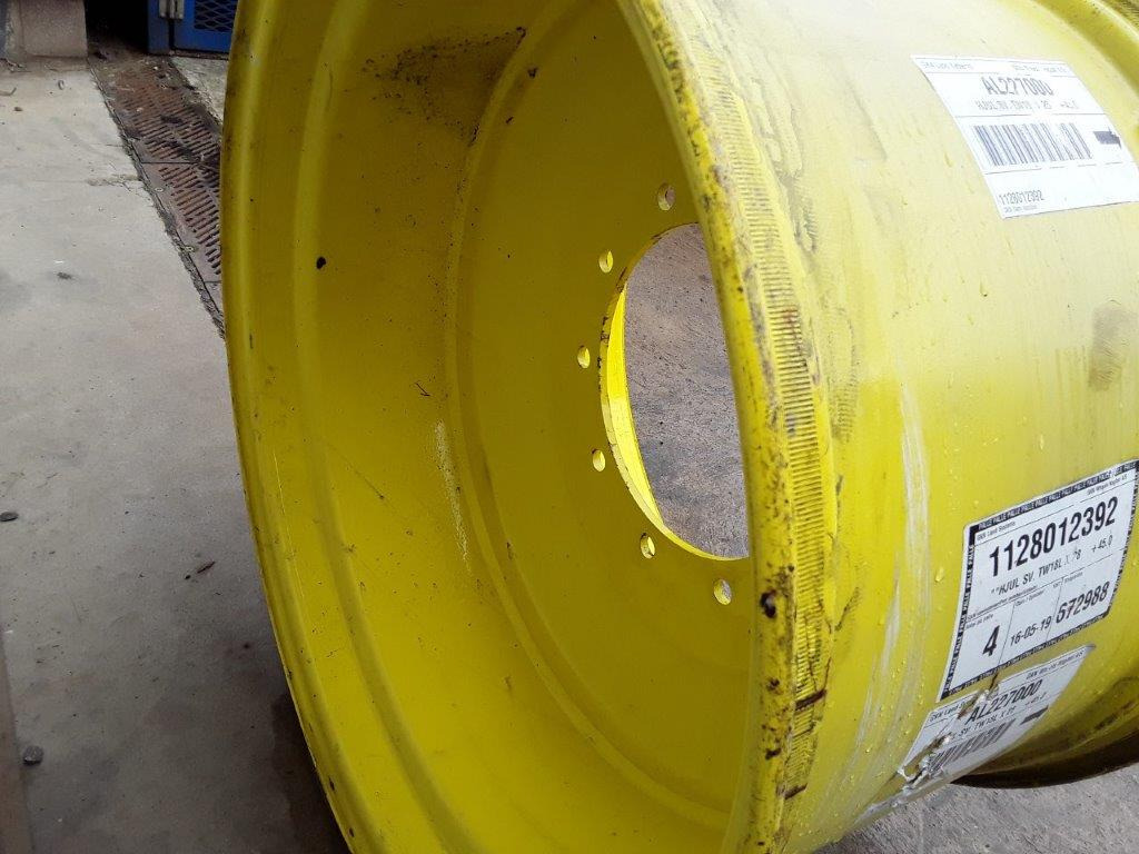 18X28 John Deere Used Rim - Velg voor Landbouwmachine: afbeelding 3 18X28 John Deere Used Rim - Velg voor Landbouwmachine: afbeelding 3