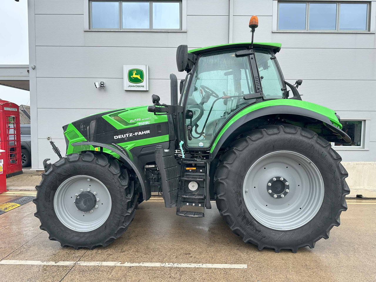 Deutz 6215RC - Tractor: afbeelding 2 Deutz 6215RC - Tractor: afbeelding 2