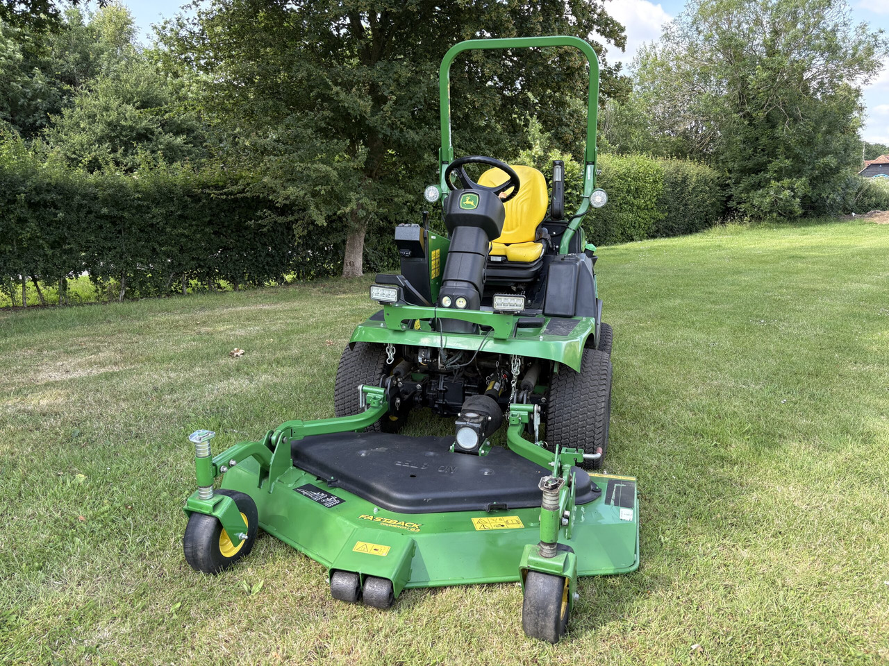 John Deere 1570 Out-Front Mower - Gazonmaaier: afbeelding 2 John Deere 1570 Out-Front Mower - Gazonmaaier: afbeelding 2