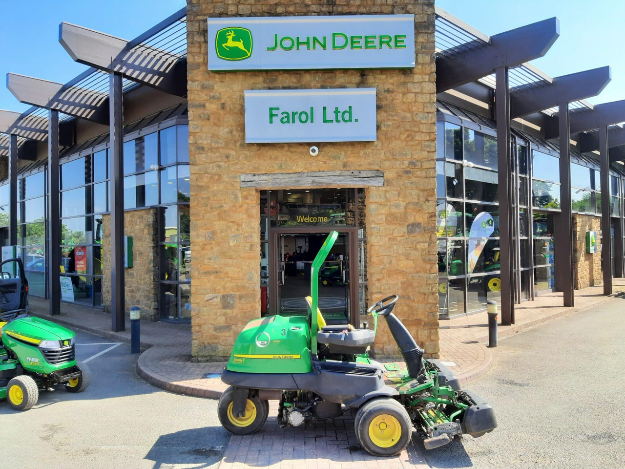 John Deere 2500EH greens triple mower - Gazonmaaier: afbeelding 2 John Deere 2500EH greens triple mower - Gazonmaaier: afbeelding 2