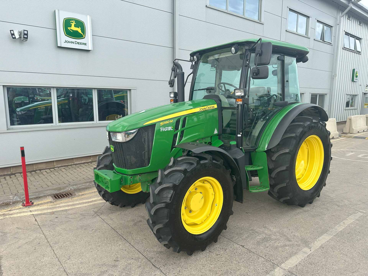 John Deere 5090M - Tractor: afbeelding 1 John Deere 5090M - Tractor: afbeelding 1