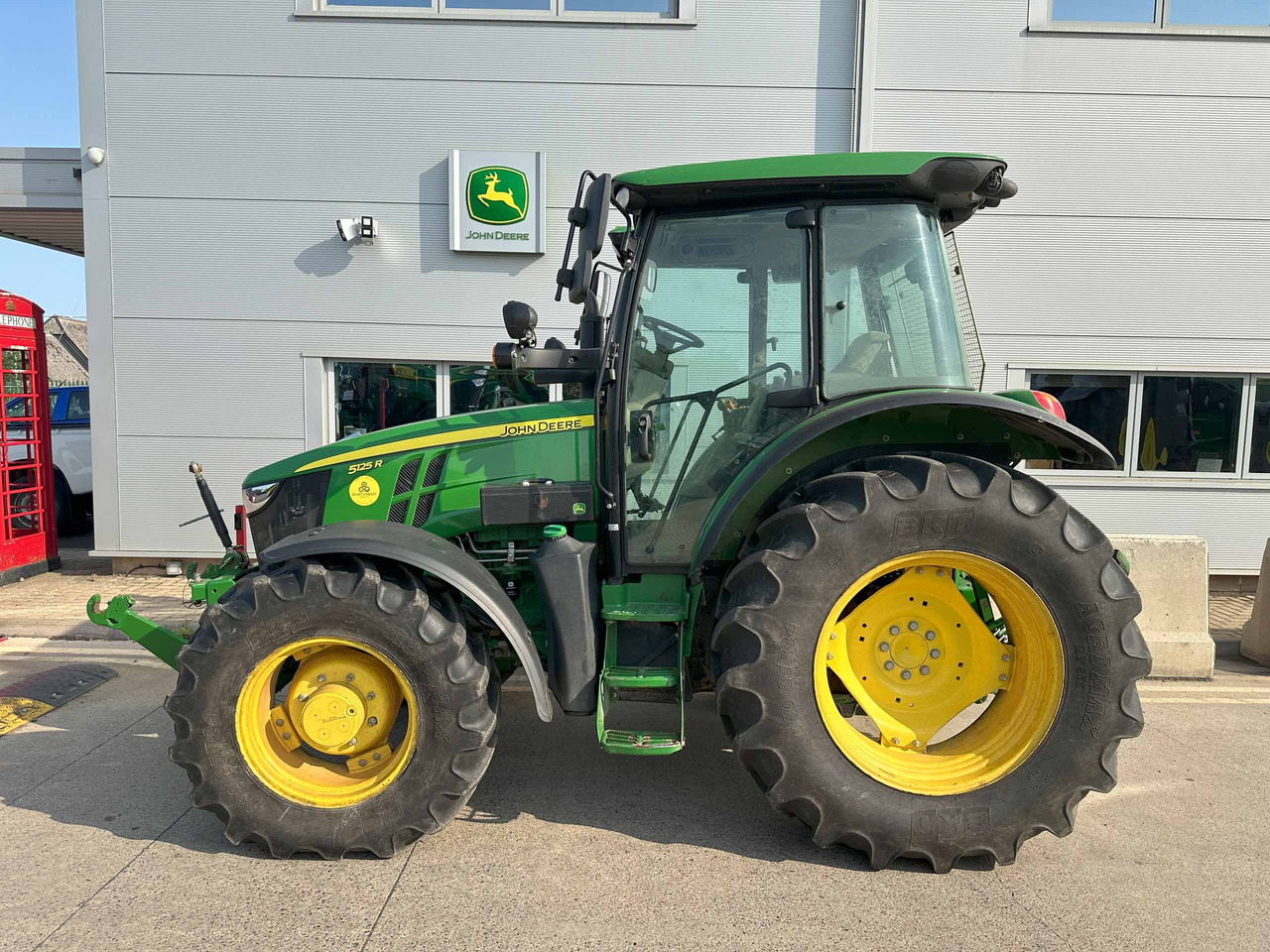 John Deere 5125R - Tractor: afbeelding 2 John Deere 5125R - Tractor: afbeelding 2