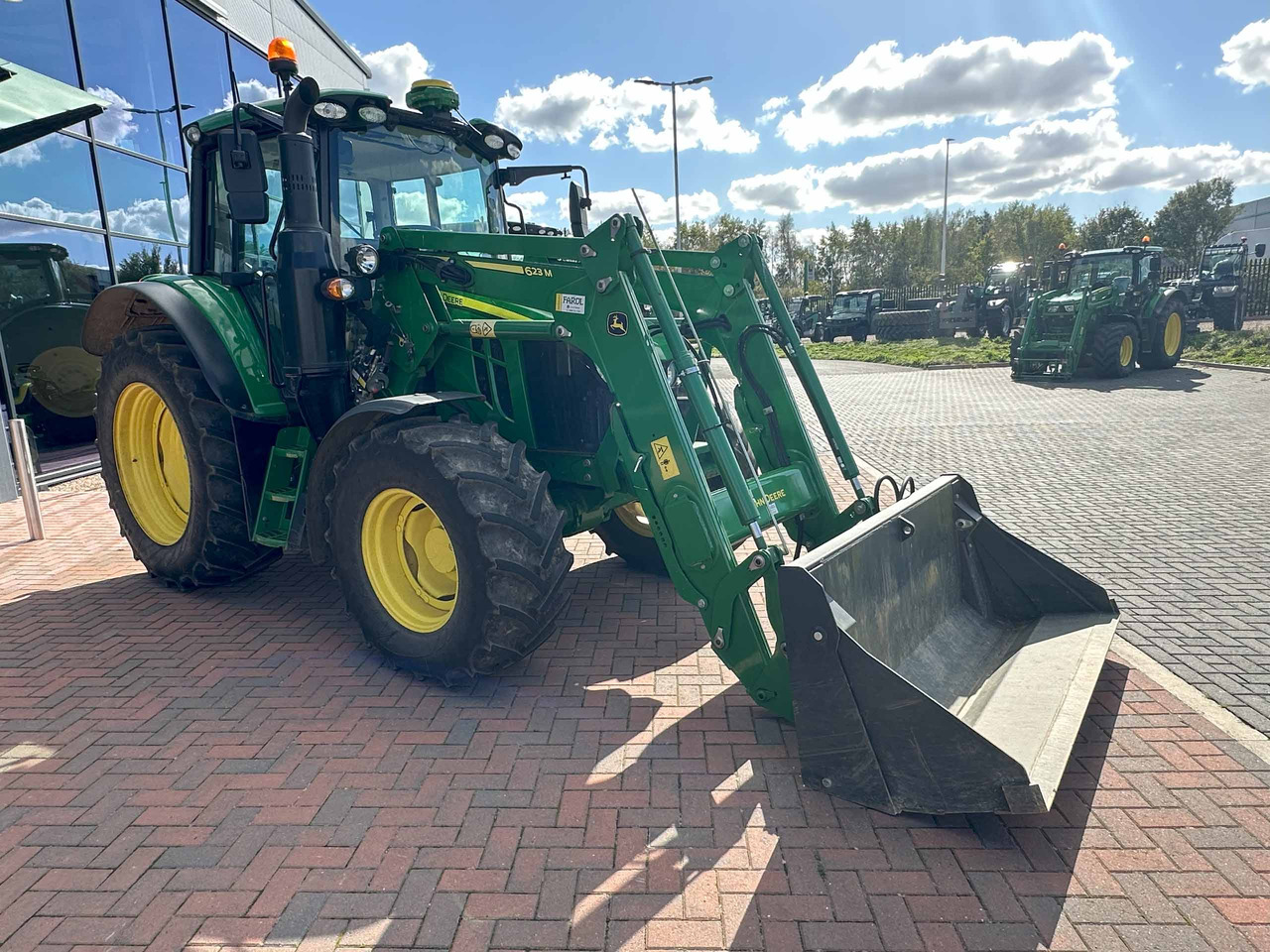 John Deere 6110M + 623M - Tractor: afbeelding 5 John Deere 6110M + 623M - Tractor: afbeelding 5