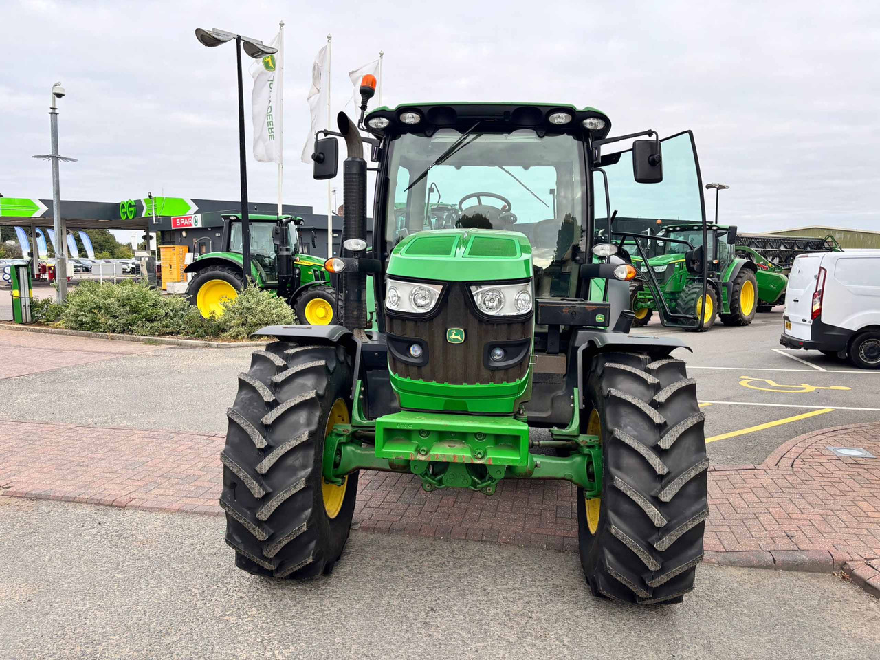 John Deere 6115R - Tractor: afbeelding 3 John Deere 6115R - Tractor: afbeelding 3