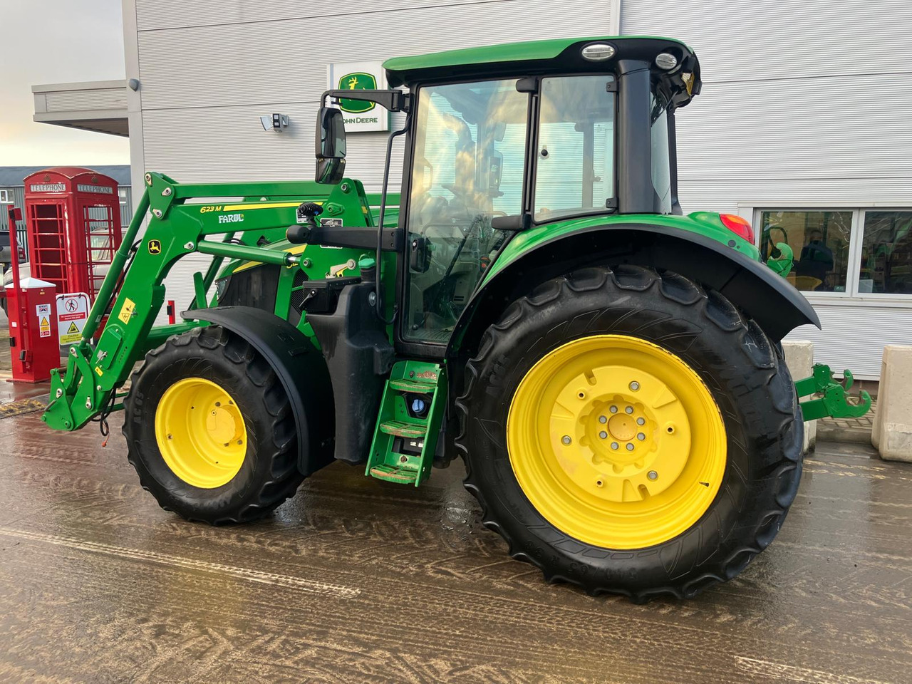 John Deere 6120M - Tractor: afbeelding 4 John Deere 6120M - Tractor: afbeelding 4