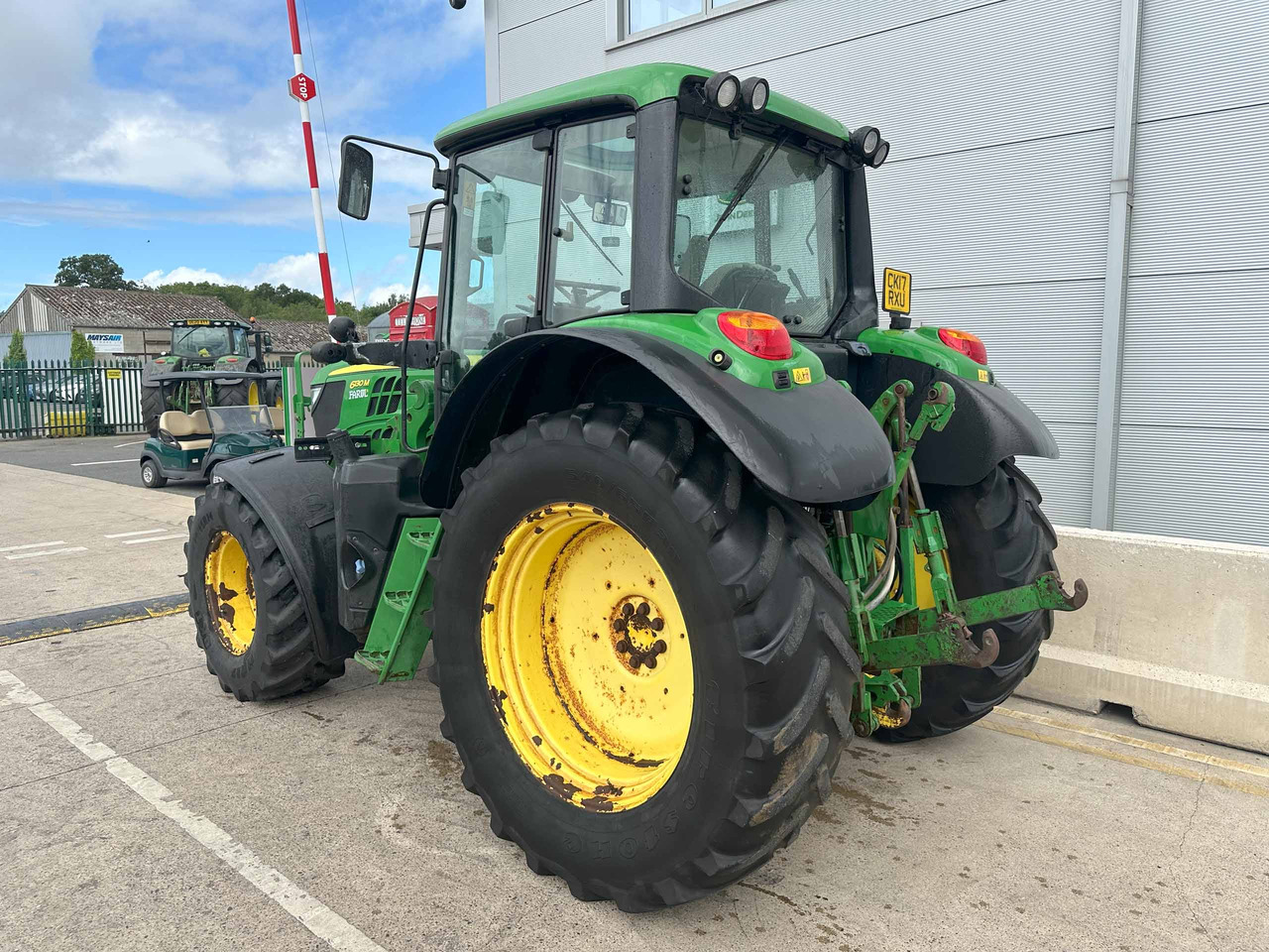 John Deere 6130M - Tractor: afbeelding 2 John Deere 6130M - Tractor: afbeelding 2