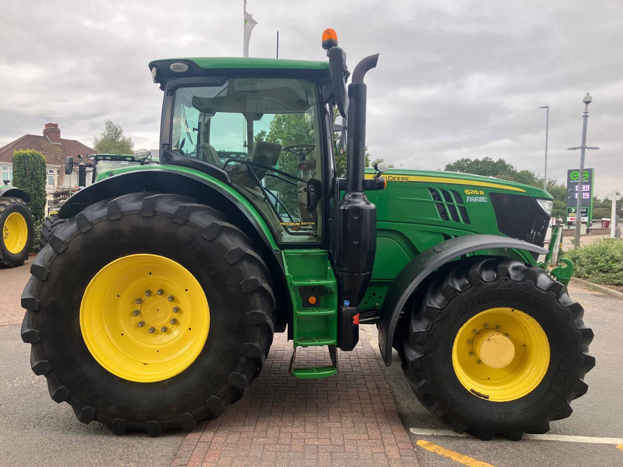 John Deere 6215R - Tractor: afbeelding 4 John Deere 6215R - Tractor: afbeelding 4