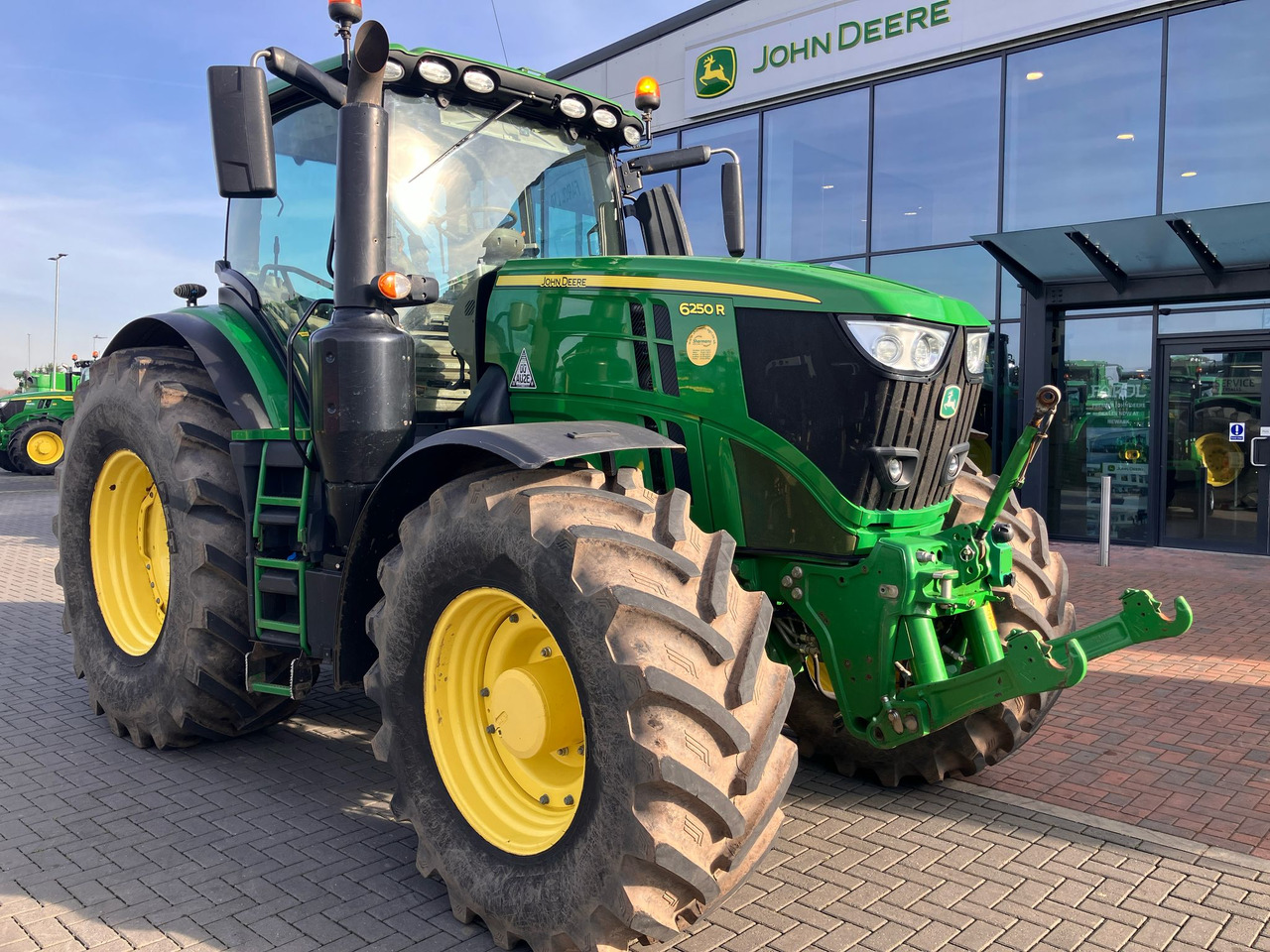 John Deere 6250R - Tractor: afbeelding 1 John Deere 6250R - Tractor: afbeelding 1