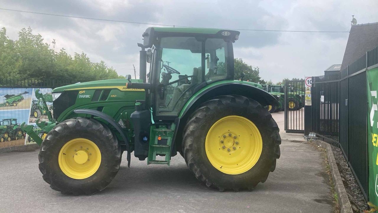 John Deere 6R 130 - Tractor: afbeelding 2 John Deere 6R 130 - Tractor: afbeelding 2