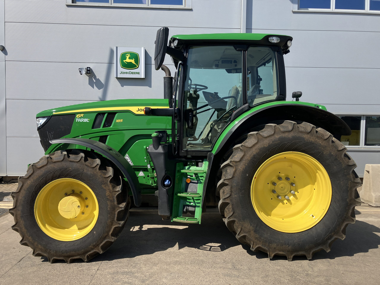 John Deere 6R 185 - Tractor: afbeelding 2 John Deere 6R 185 - Tractor: afbeelding 2