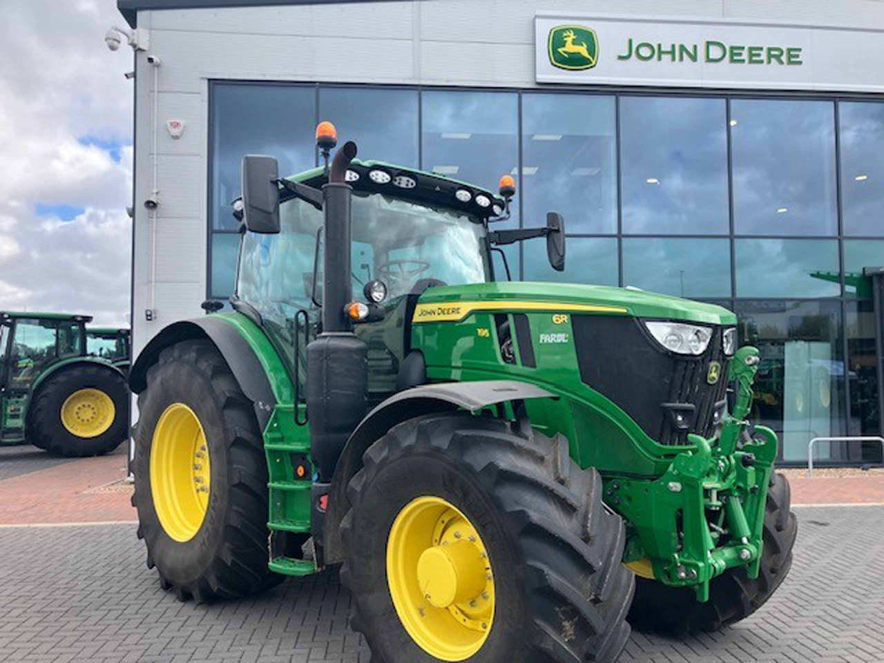 John Deere 6R 195 - Tractor: afbeelding 3 John Deere 6R 195 - Tractor: afbeelding 3