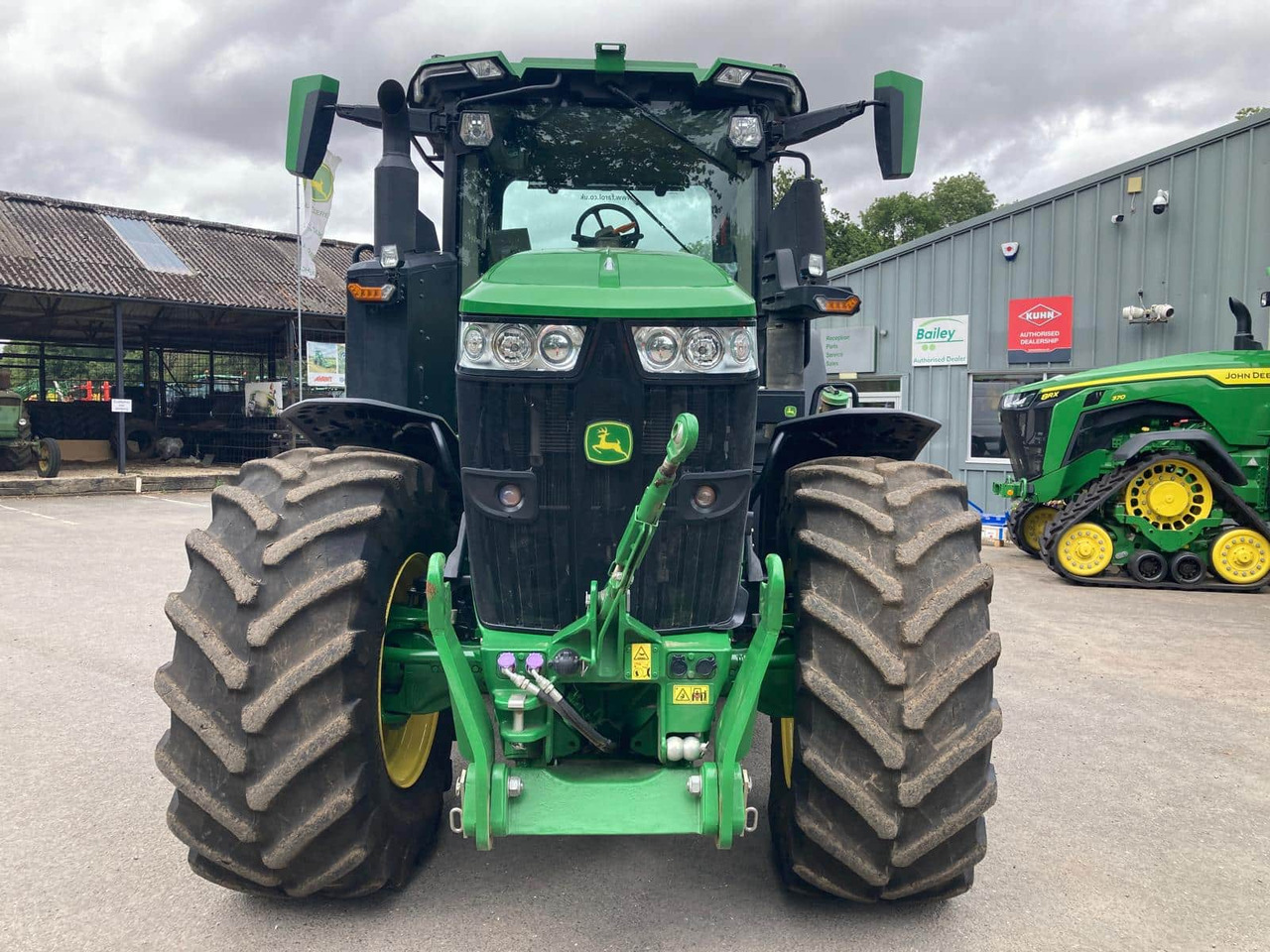 John Deere 7R 270 - Tractor: afbeelding 2 John Deere 7R 270 - Tractor: afbeelding 2