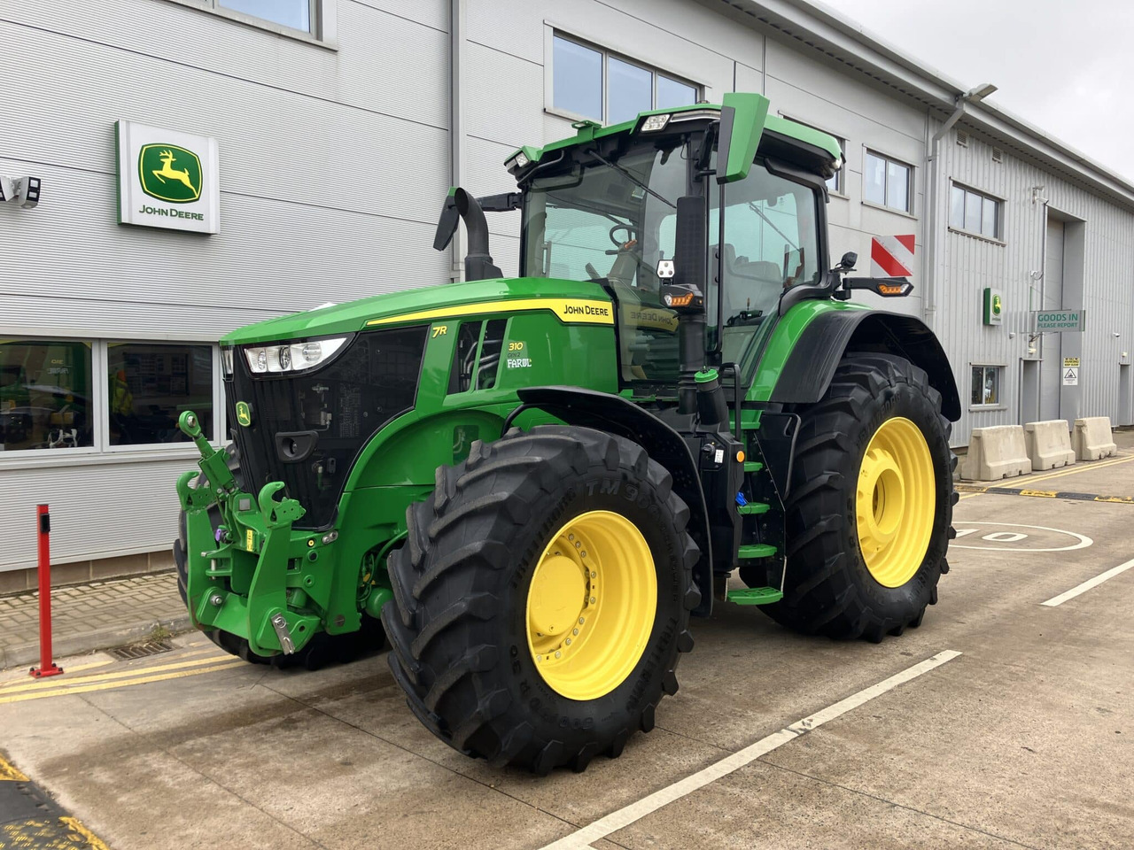 John Deere 7R 310 - Tractor: afbeelding 1 John Deere 7R 310 - Tractor: afbeelding 1