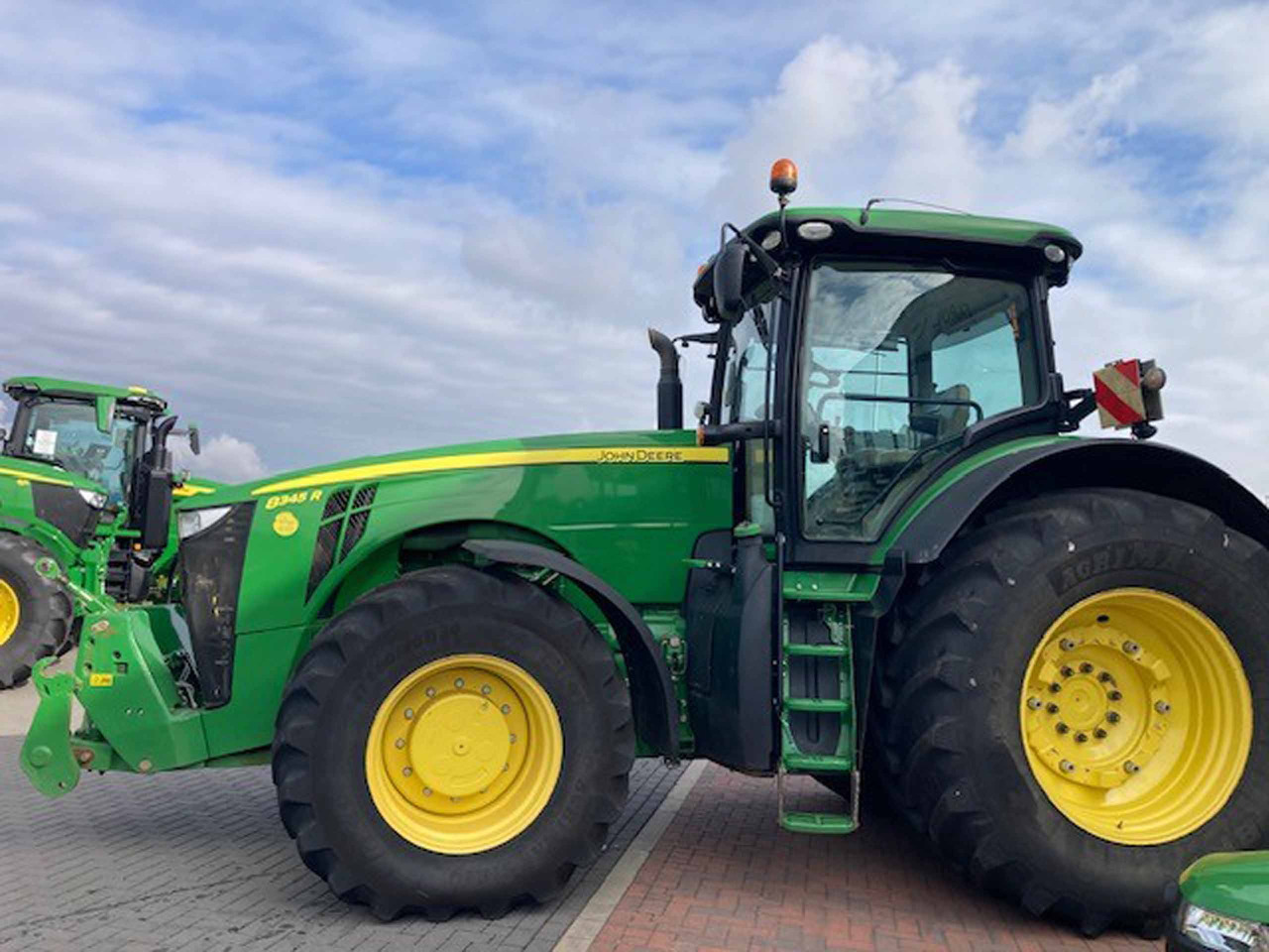 John Deere 8345R - Tractor: afbeelding 2 John Deere 8345R - Tractor: afbeelding 2
