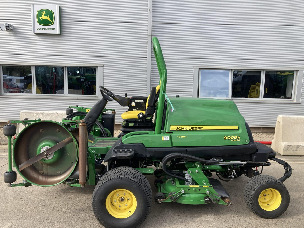 John Deere 9009A 5 pod rotary mower - Gazonmaaier: afbeelding 2 John Deere 9009A 5 pod rotary mower - Gazonmaaier: afbeelding 2