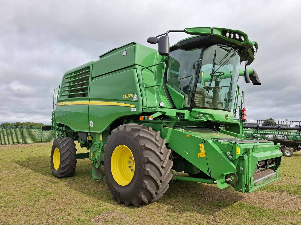 John Deere T670 - Maaidorser: afbeelding 1 John Deere T670 - Maaidorser: afbeelding 1