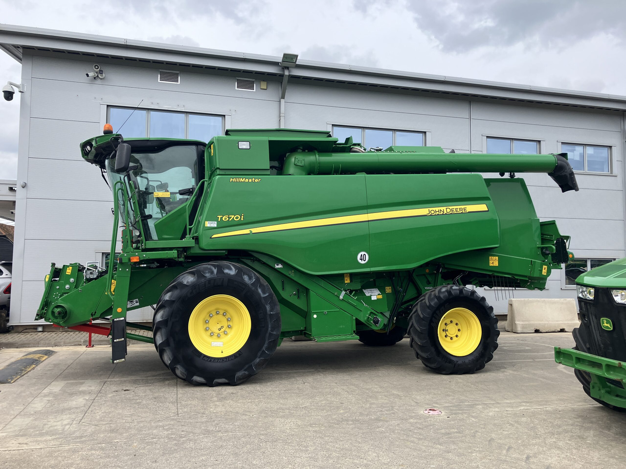 John Deere T670i HillMaster - Maaidorser: afbeelding 2 John Deere T670i HillMaster - Maaidorser: afbeelding 2