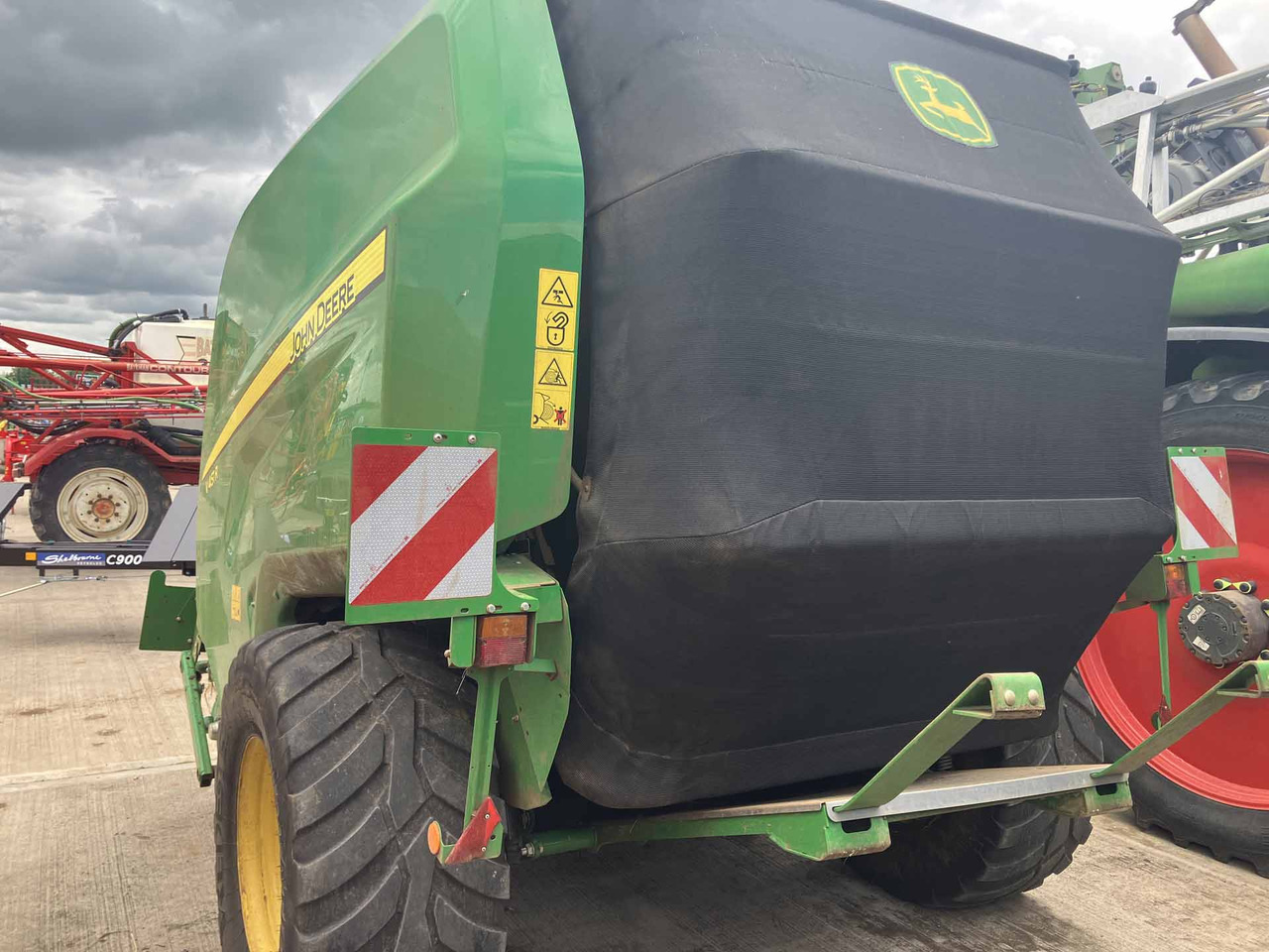 John Deere V451R - Hooi-/ Voedermachine: afbeelding 2 John Deere V451R - Hooi-/ Voedermachine: afbeelding 2