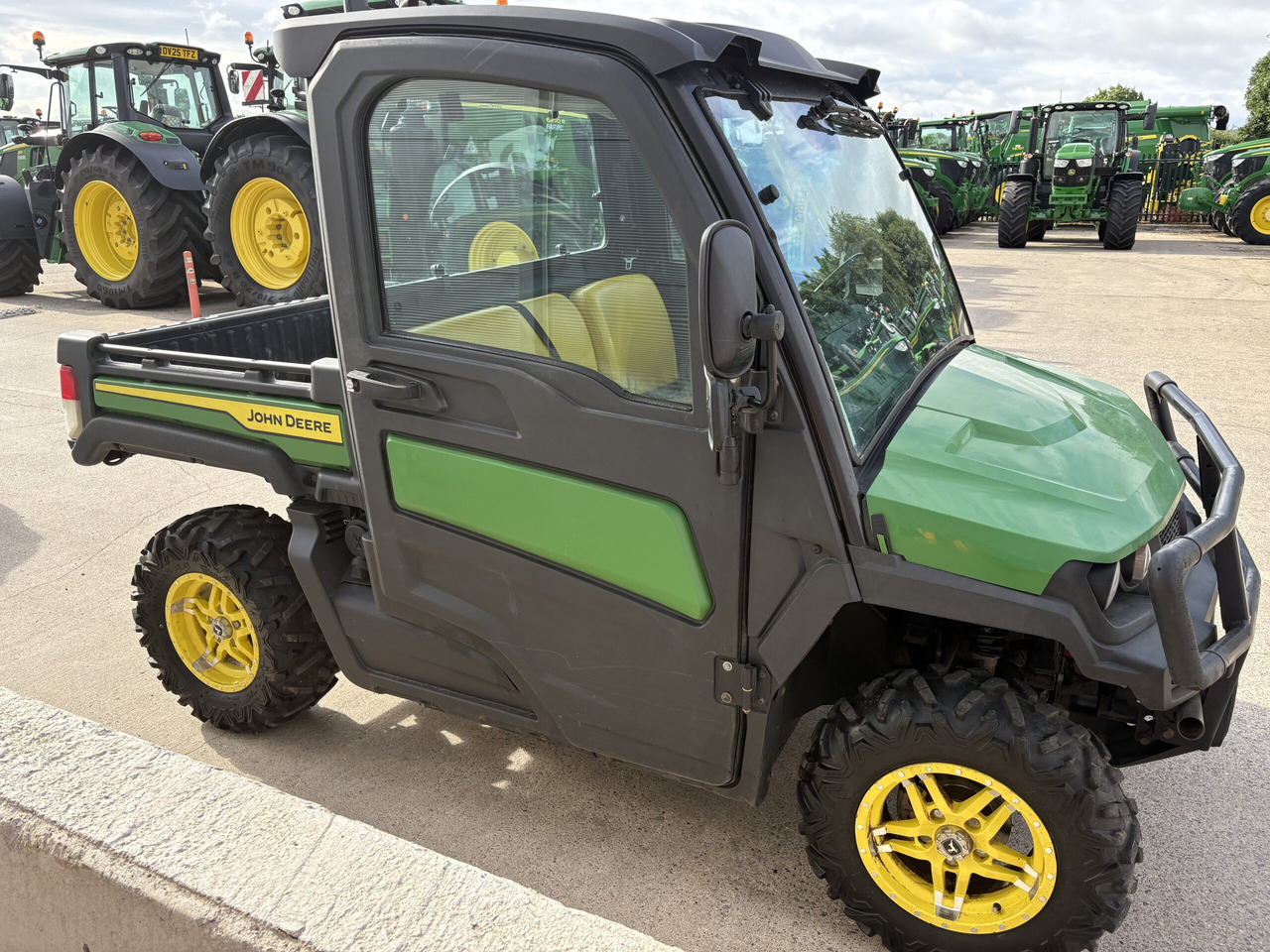 John Deere XUV865M Gator - Quad: afbeelding 4 John Deere XUV865M Gator - Quad: afbeelding 4
