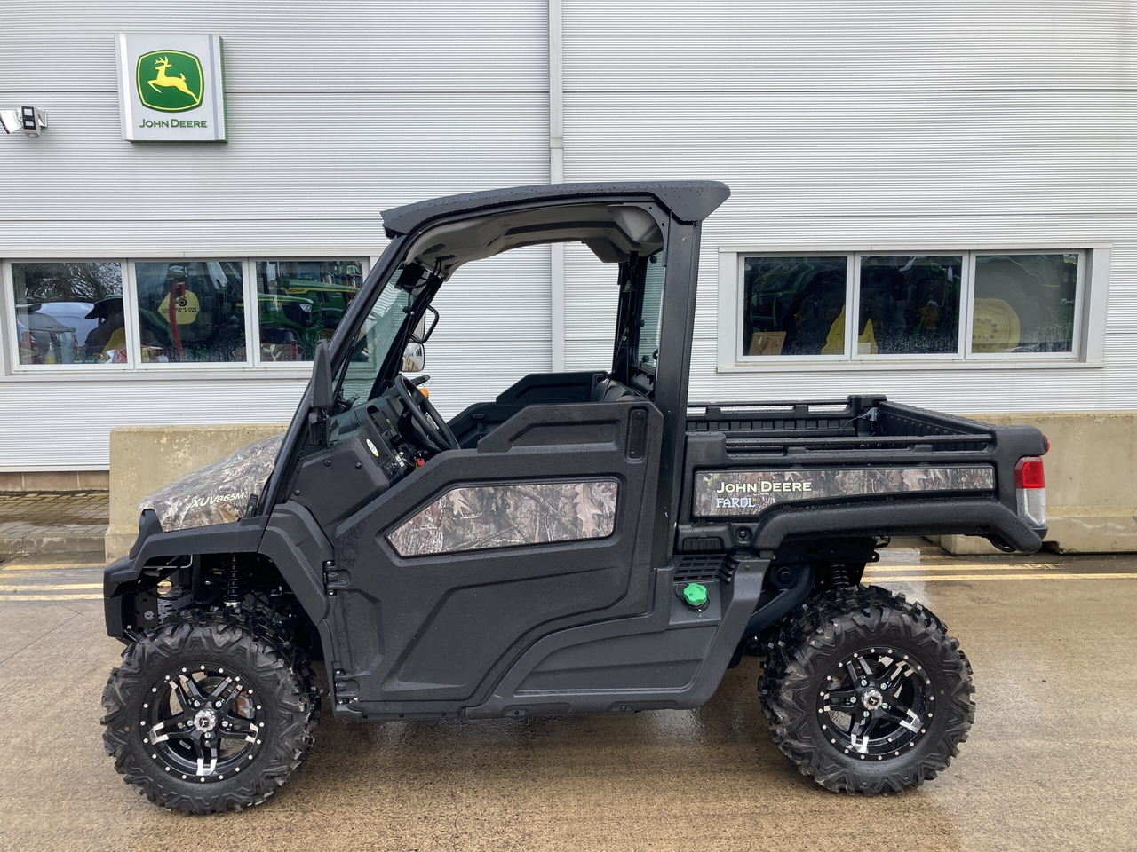 John Deere XUV865M Gator - Quad: afbeelding 2 John Deere XUV865M Gator - Quad: afbeelding 2
