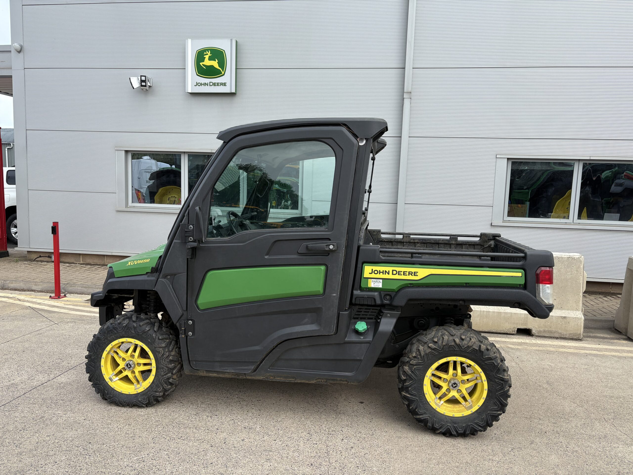 John Deere XUV865M Gator - Quad: afbeelding 1 John Deere XUV865M Gator - Quad: afbeelding 1