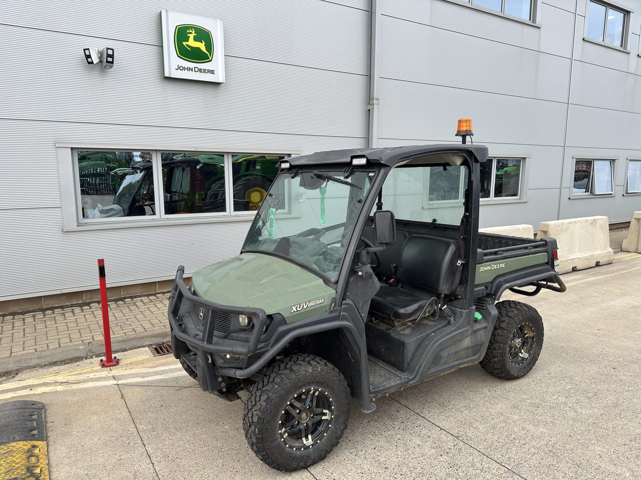 John Deere XUV865M - Quad: afbeelding 1 John Deere XUV865M - Quad: afbeelding 1
