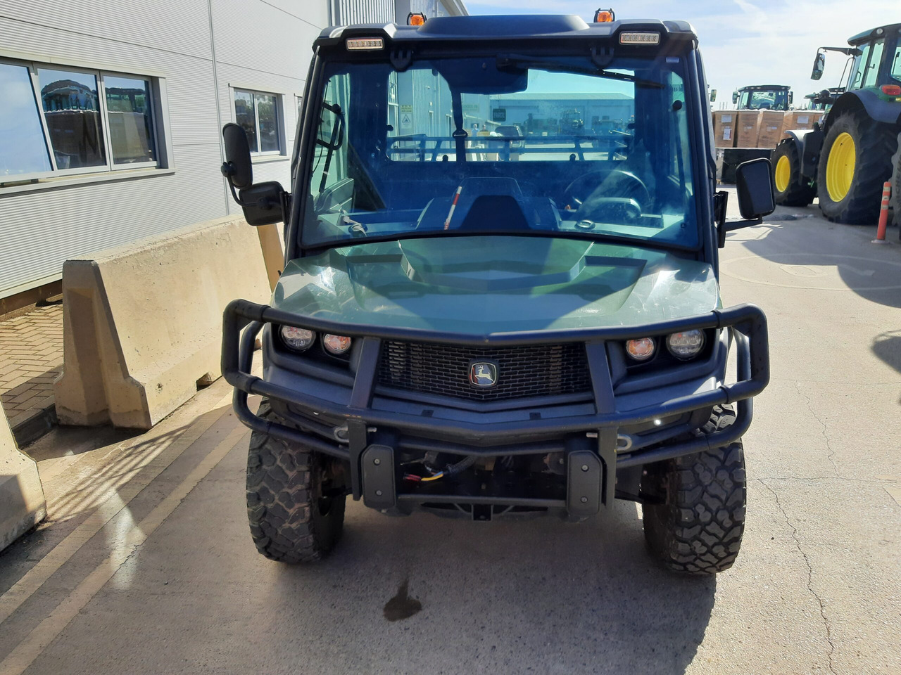 John Deere XUV865M - Quad: afbeelding 2 John Deere XUV865M - Quad: afbeelding 2