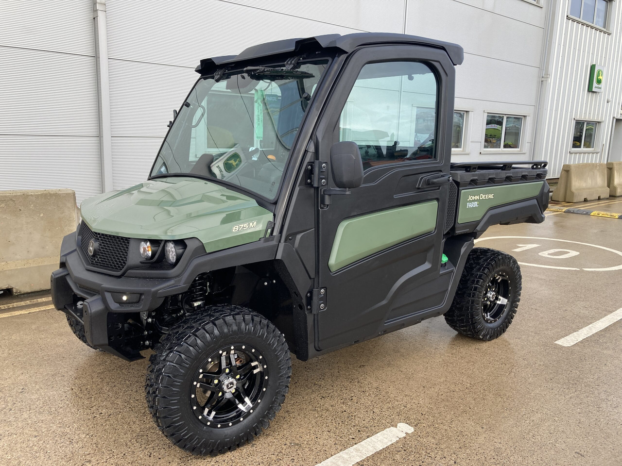 John Deere XUV875M Gator - Quad: afbeelding 1 John Deere XUV875M Gator - Quad: afbeelding 1