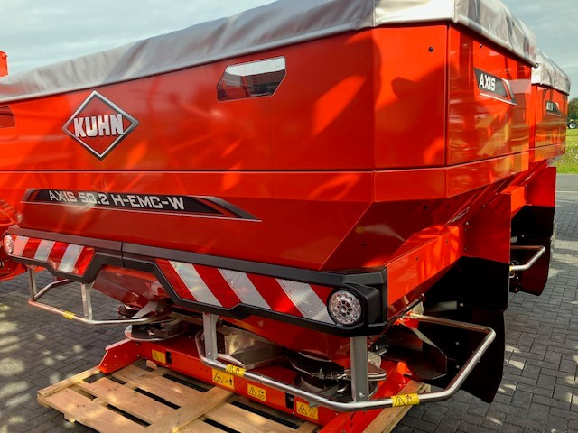 Kuhn Axis 40.2 M EMC V8 - Kunstmeststrooier: afbeelding 5 Kuhn Axis 40.2 M EMC V8 - Kunstmeststrooier: afbeelding 5