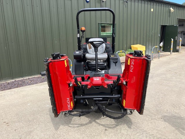 Toro LTF3000 Commercial Triple Flail Mower - Gazonmaaier: afbeelding 2 Toro LTF3000 Commercial Triple Flail Mower - Gazonmaaier: afbeelding 2