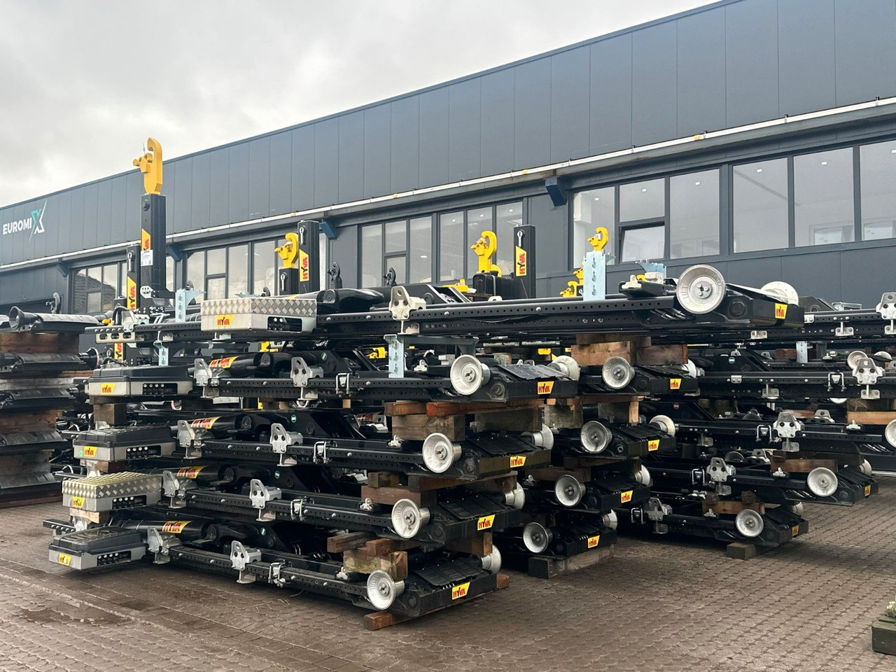 Hyva Abrollkipper Aufbauten 12ton 20ton 26ton - Haakarmsysteem vrachtwagen: afbeelding 3 Hyva Abrollkipper Aufbauten 12ton 20ton 26ton - Haakarmsysteem vrachtwagen: afbeelding 3