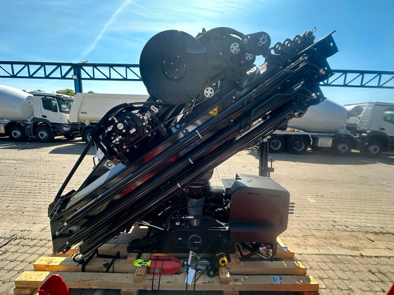 Kran HIAB X-HiPro 302 EP-5 - Kraanwagen: afbeelding 2 Kran HIAB X-HiPro 302 EP-5 - Kraanwagen: afbeelding 2