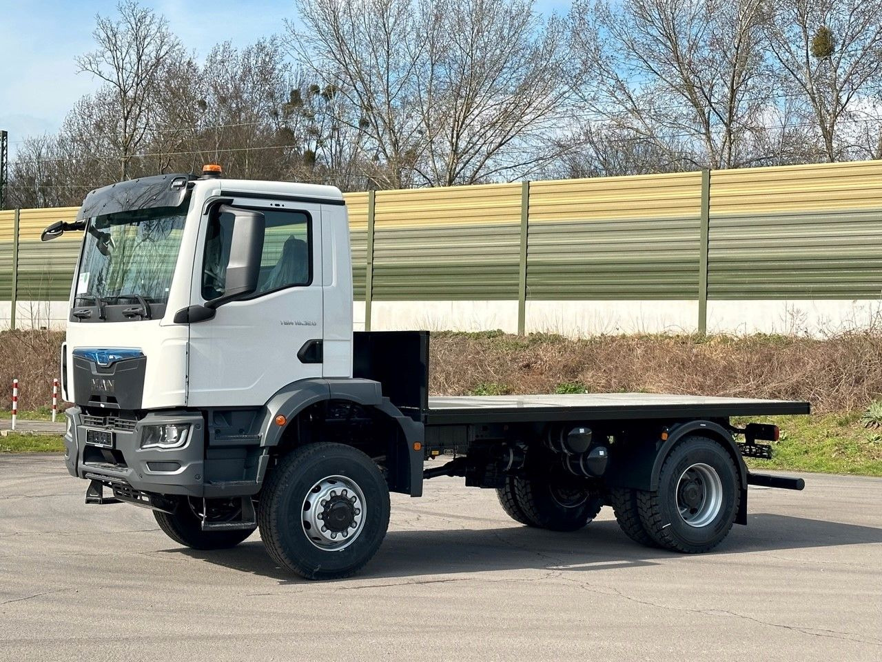 MAN TGM 18.320 4x4 Euro 6e Plato - Vrachtwagen met open laadbak: afbeelding 2 MAN TGM 18.320 4x4 Euro 6e Plato - Vrachtwagen met open laadbak: afbeelding 2