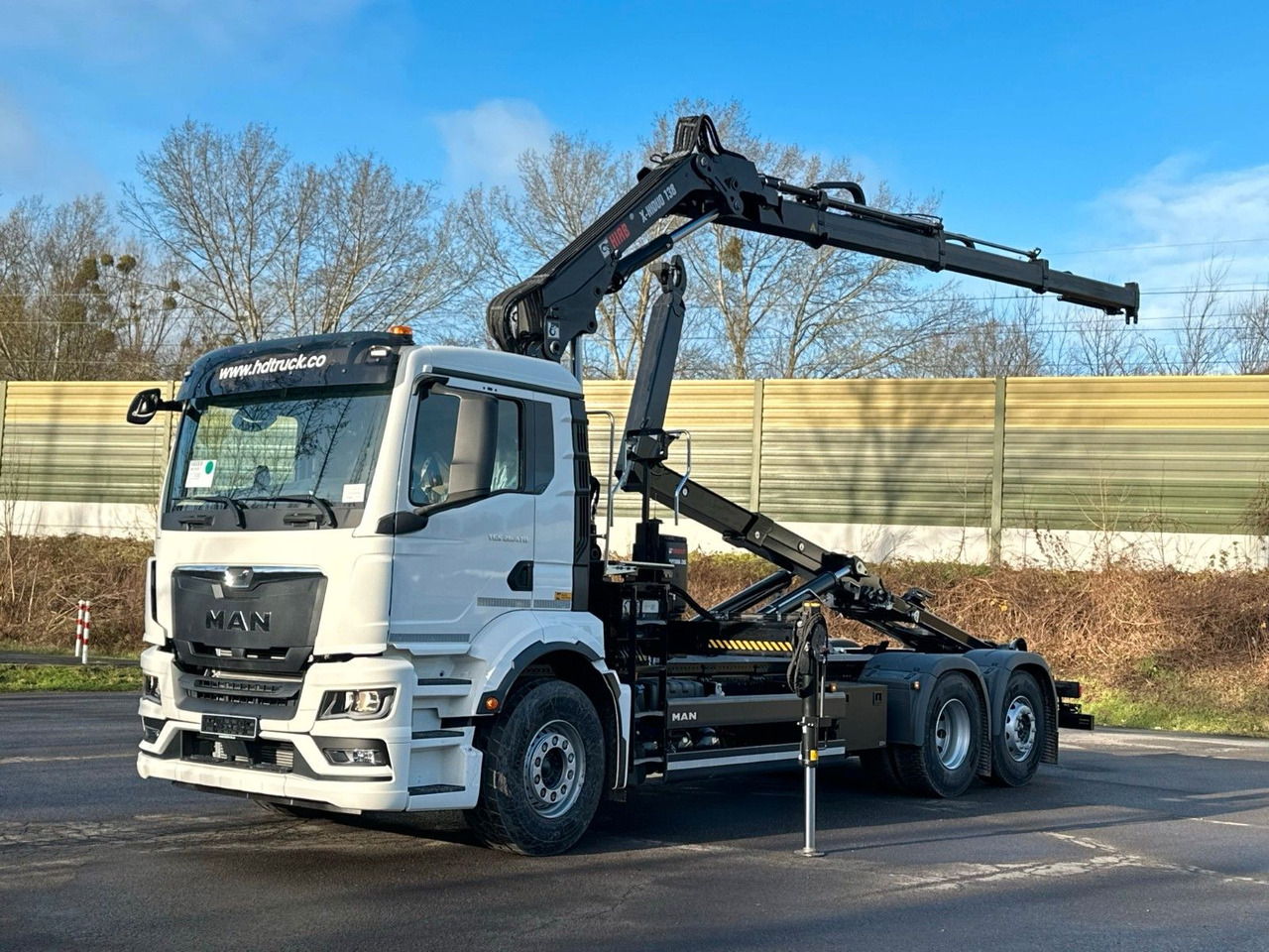 MAN TGS 26.470 6x2 Abrollkipper + Kran Hiab 138-3 - Haakarmsysteem vrachtwagen, Kraanwagen: afbeelding 2 MAN TGS 26.470 6x2 Abrollkipper + Kran Hiab 138-3 - Haakarmsysteem vrachtwagen, Kraanwagen: afbeelding 2